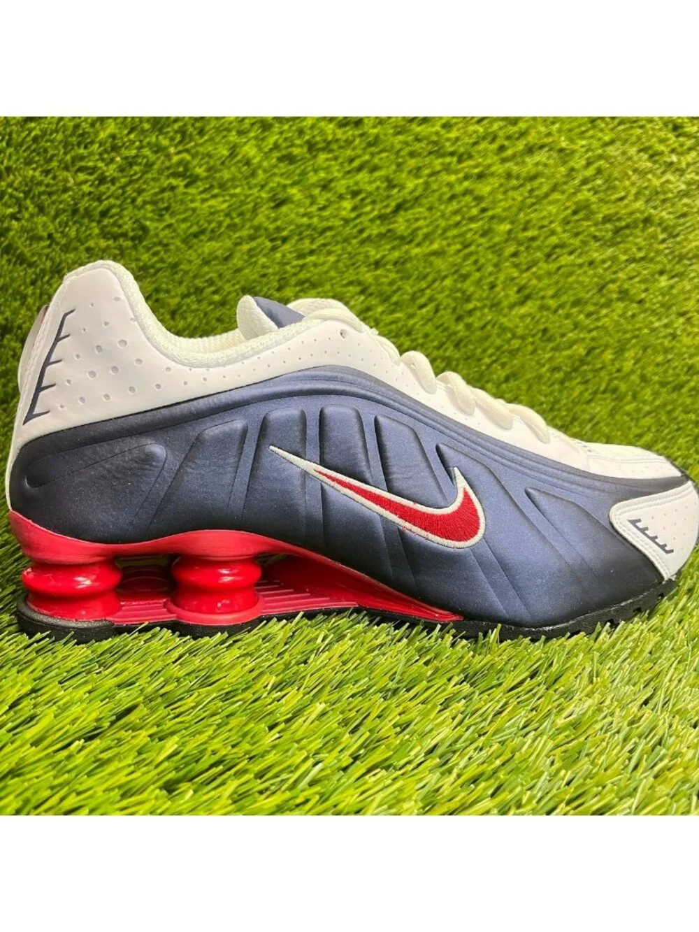 Nike Shox R4 USA Mens Size 9 Navy Blue White Red Athletic Leather Shoes Sneakers